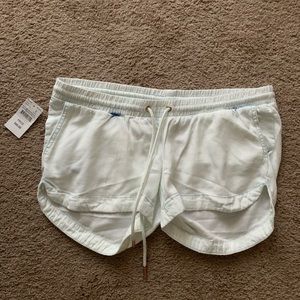 Pea in the pod Maternity shorts